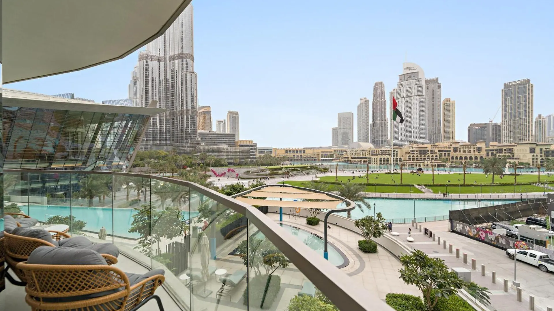 Panoramic 2Br With Pool & Burj View Next To Mall Dubai